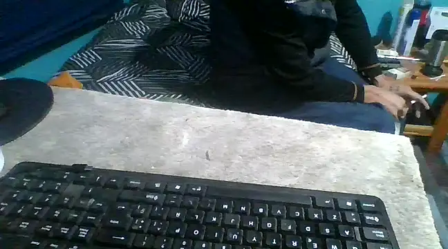 malekon76 online show from March 2025 04:43:01 AM