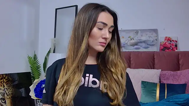 NicolLopeze online show from March 2025 04:14:01 PM