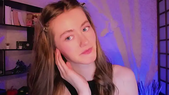 KateCuddle online show from December 2024 07:50:01 AM