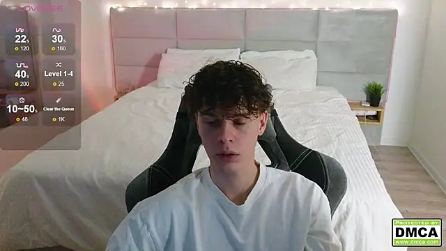 cute thomas online show from December 2024 05:15:02 PM