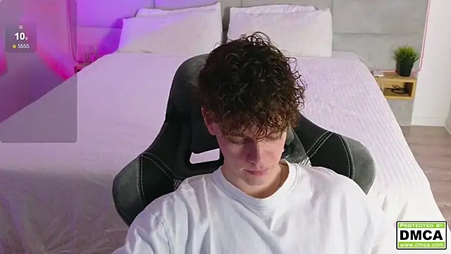 cute thomas online show from January 2025 07:07:01 PM