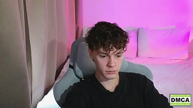 cute thomas online show from February 2026 11:31:02 AM