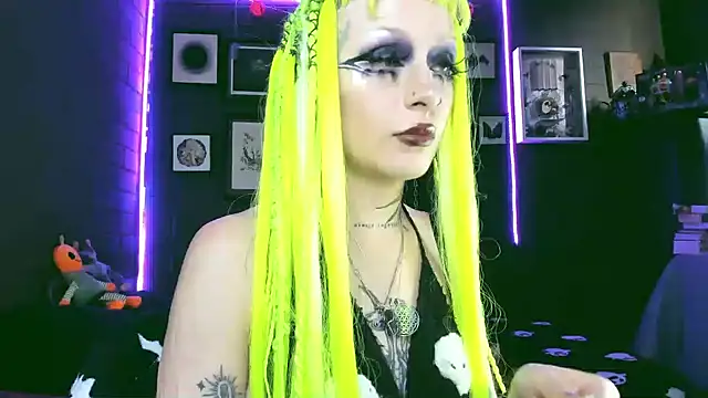 insania 9999  online show from February 2025 07:52:02 PM