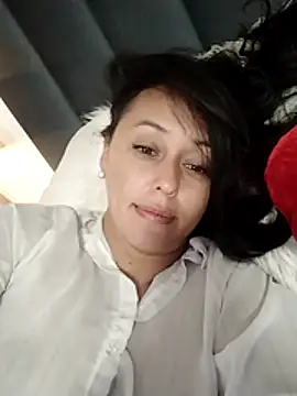 Snapshot of SaharaGarcia__ chatting on June 2026 10:46:01 PM SaharaGarcia online show from June 2026 10:46:01 PM