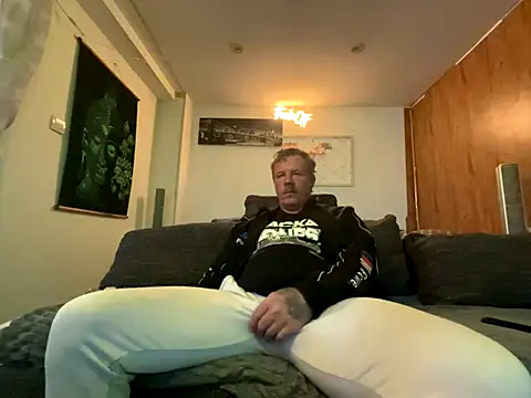 steveindahouse online show from October 2025 02:46:02 PM