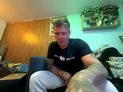 steveindahouse online show from November 2025 04:34:01 AM