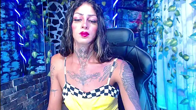 kissingdevil online show from January 2025 01:21:02 AM