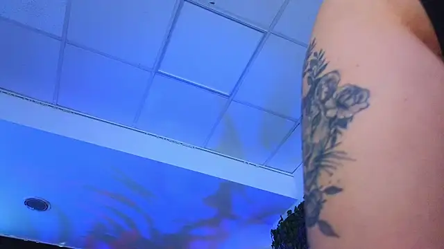 HotSkinnyX online show from January 2025 12:52:01 PM