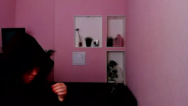 Persephoni online show from January 2025 05:08:01 PM