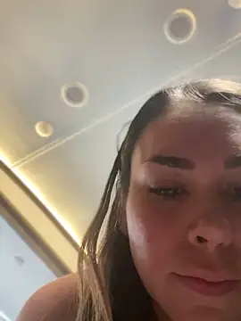 LeaGambit   online show from December 2024 07:07:02 PM