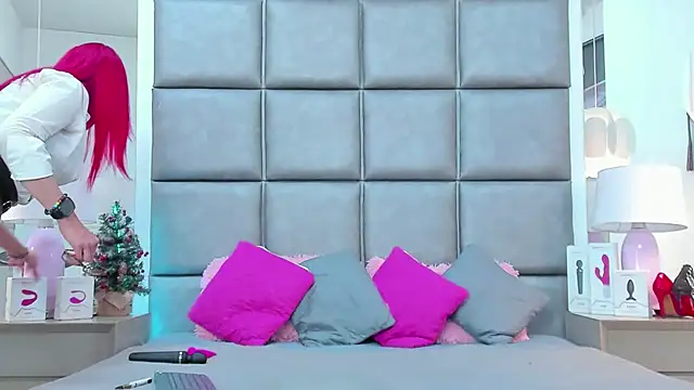 AllissaBrowm online show from December 2024 04:29:02 PM