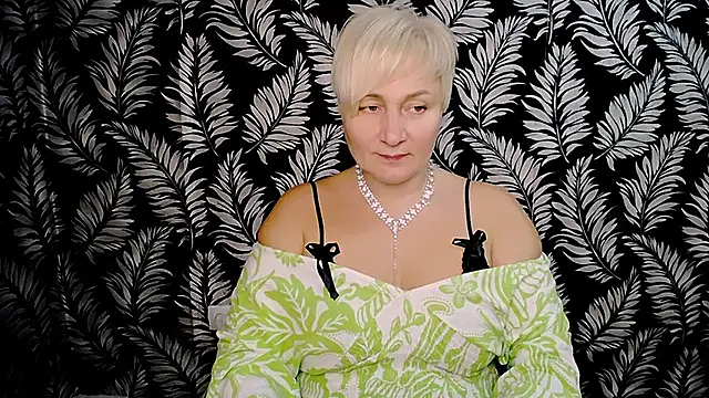 Olivia playful online show from December 2024 05:01:01 PM