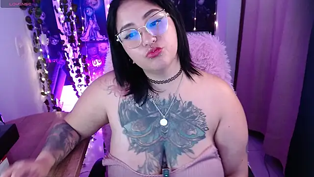 Snapshot of _Ali_Brinck_ chatting on January 2025 07:25:01 AM Ali Brinck online show from January 2025 07:25:01 AM