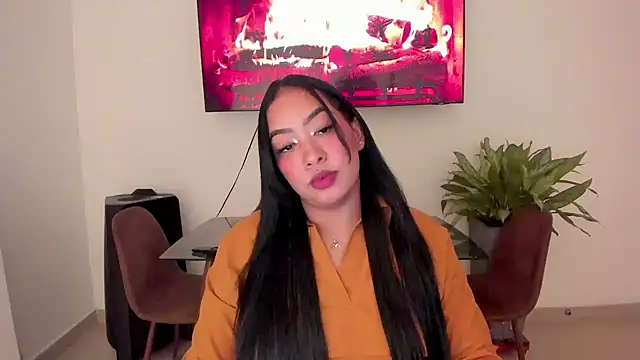 brunetenikole02 online show from March 2025 01:41:02 AM