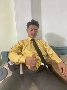 Satinshirt1992 online show from February 2026 04:18:01 PM