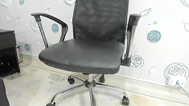 luna evaa online show from February 2025 05:46:02 PM