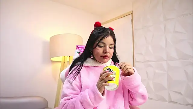 dianebleu online show from November 2025 04:35:02 AM