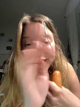 kimczii online show from June 2026 06:25:01 AM