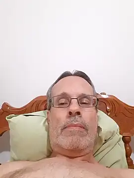 luiz303030 online show from November 2025 05:20:01 AM