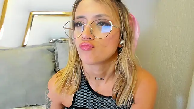 Snapshot of Sabrina_Cole chatting on January 2025 03:12:01 AM Sabrina Cole online show from January 2025 03:12:01 AM