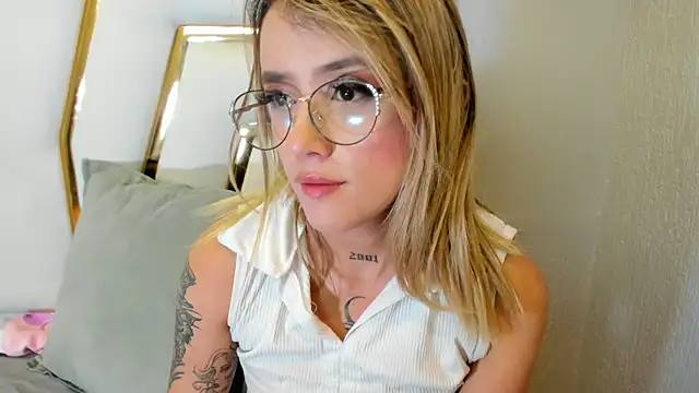 Snapshot of Sabrina_Cole chatting on January 2025 06:24:02 AM Sabrina Cole online show from January 2025 06:24:02 AM