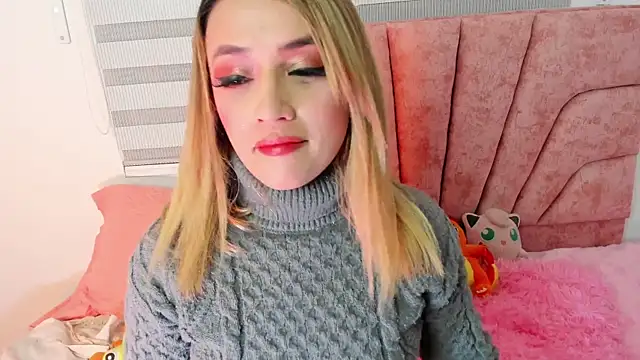 Snapshot of Sabrina_Cole chatting on February 2025 03:37:01 AM Sabrina Cole online show from February 2025 03:37:01 AM