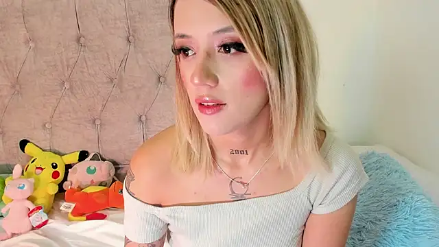 Snapshot of Sabrina_Cole chatting on March 2025 03:52:02 AM Sabrina Cole online show from March 2025 03:52:02 AM