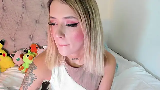 Snapshot of Sabrina_Cole chatting on March 2025 03:55:02 AM Sabrina Cole online show from March 2025 03:55:02 AM