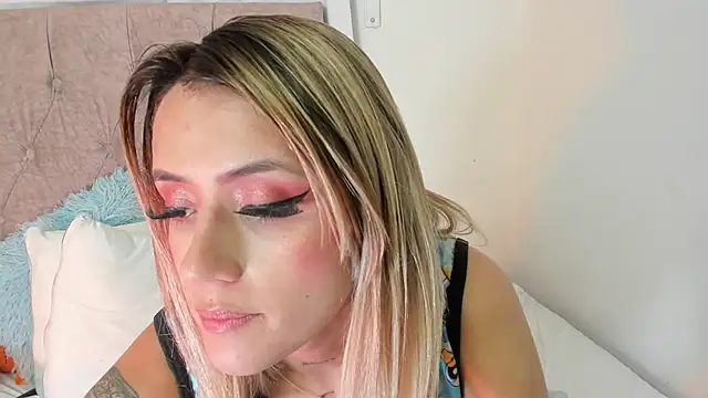 Snapshot of Sabrina_Cole chatting on March 2025 09:34:02 AM Sabrina Cole online show from March 2025 09:34:02 AM