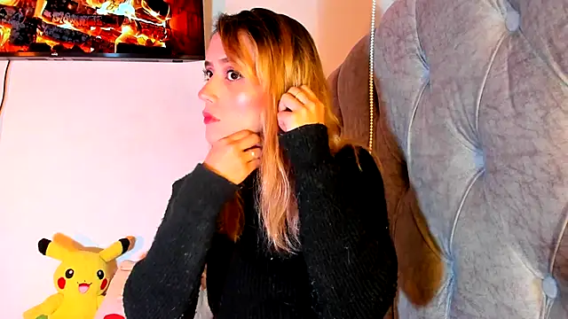 Snapshot of Sabrina_Cole chatting on November 2025 04:14:02 AM Sabrina Cole online show from November 2025 04:14:02 AM