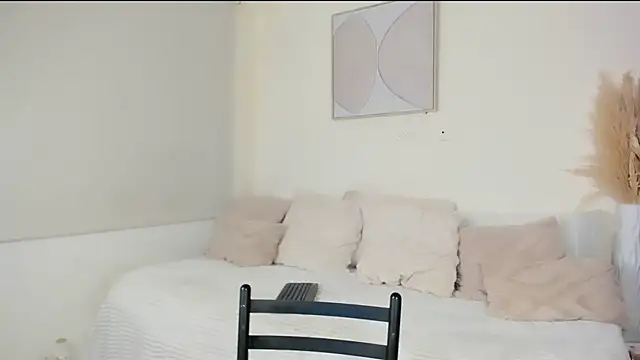 ZOEGARNER01 online show from February 2026 07:00:02 PM