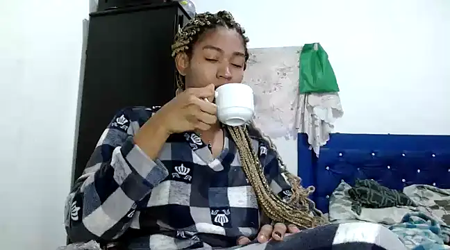 angelamarie1 online show from January 2025 11:32:01 AM