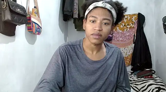 angelamarie1 online show from March 2025 02:08:01 AM