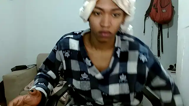 angelamarie1 online show from December 2025 01:31:02 PM