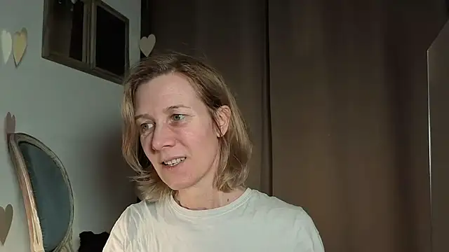 Lola Belgium online show from March 2026 03:46:01 PM