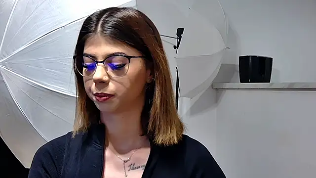 Sierra Halle online show from February 2025 09:03:02 PM