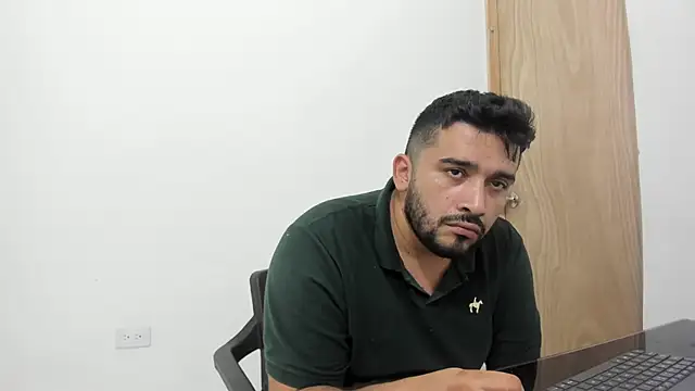 Snapshot of isearchcompany chatting on September 2025 03:28:01 AM isearchcompany online show from September 2025 03:28:01 AM