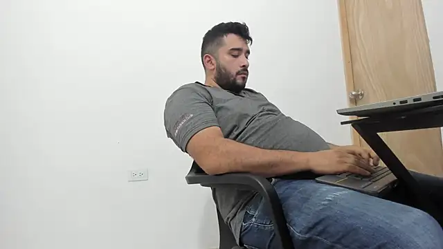 Snapshot of isearchcompany chatting on September 2025 03:19:02 AM isearchcompany online show from September 2025 03:19:02 AM