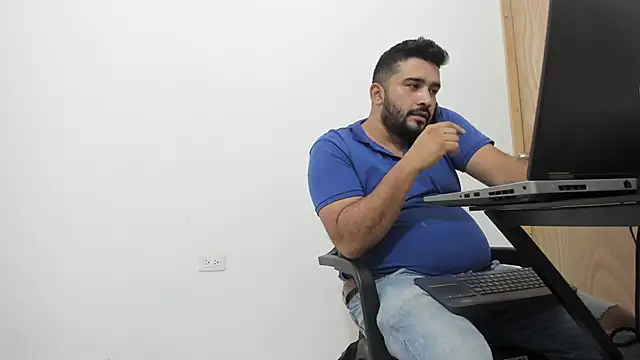 Snapshot of isearchcompany chatting on September 2025 11:18:01 PM isearchcompany online show from September 2025 11:18:01 PM