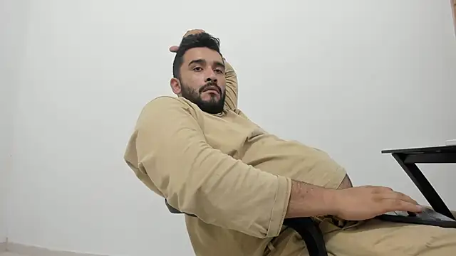 Snapshot of isearchcompany chatting on September 2025 02:37:01 AM isearchcompany online show from September 2025 02:37:01 AM