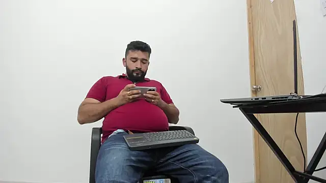 Snapshot of isearchcompany chatting on November 2025 05:37:02 PM isearchcompany online show from November 2025 05:37:02 PM