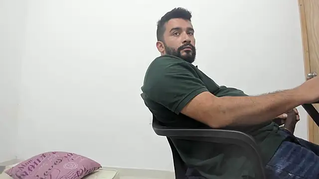 Snapshot of isearchcompany chatting on November 2025 05:01:02 PM isearchcompany online show from November 2025 05:01:02 PM