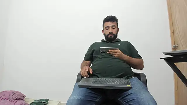 Snapshot of isearchcompany chatting on November 2025 09:14:02 PM isearchcompany online show from November 2025 09:14:02 PM