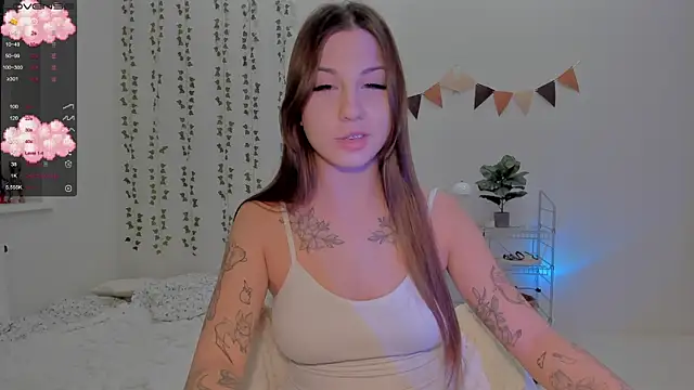 Snapshot of Mary_tiim chatting on December 2024 09:02:01 PM Mary tiim online show from December 2024 09:02:01 PM