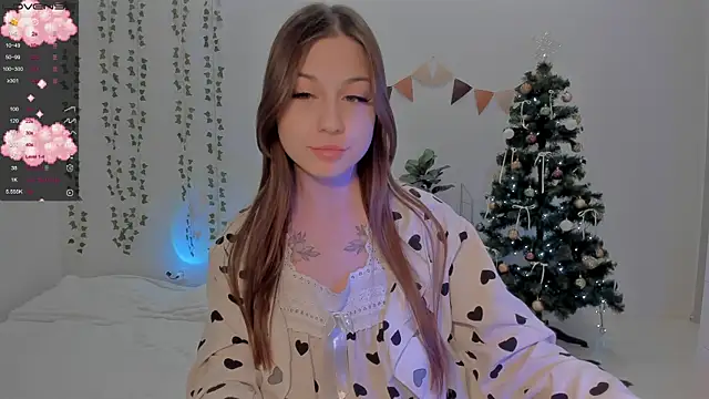 Snapshot of Mary_tiim chatting on December 2024 09:40:01 PM Mary tiim online show from December 2024 09:40:01 PM