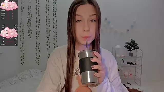 Snapshot of Mary_tiim chatting on February 2025 05:34:01 PM Mary tiim online show from February 2025 05:34:01 PM