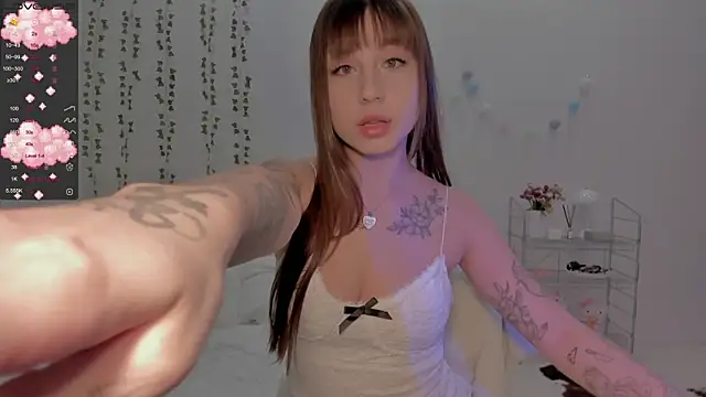 Snapshot of Mary_tiim chatting on February 2025 08:20:02 PM Mary tiim online show from February 2025 08:20:02 PM