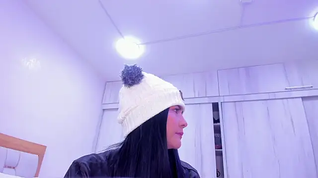 paola rodriguez online show from February 2025 07:09:01 PM