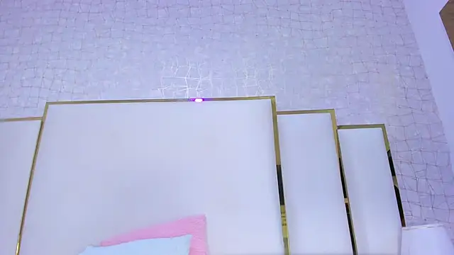 paola rodriguez online show from October 2025 11:07:02 AM