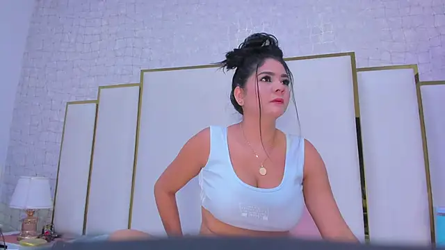 paola rodriguez online show from October 2025 11:24:01 AM